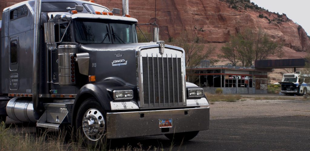 big-truck-1308606_1920.jpg